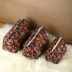 Juego de Bolsas de Aseo y Cosméticos de Algodón Acolchado Hechas a Mano, Estilo Bohemio, con Cierre de Cremallera y Cadenas, con Diseño Floral - Product Image 4