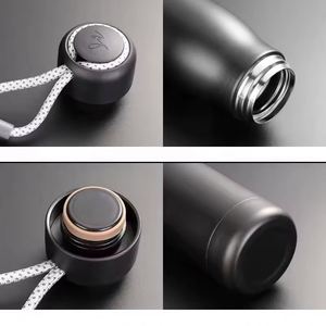 Bouteille isotherme sport en acier inoxydable double paroi grande capacité, nouveau design portable avec cordon, cadeau idéal pour homme - Product Image 5