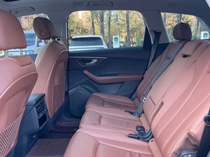 <span class=keywords><strong>Audi</strong></span> <span class=keywords><strong>Q7</strong></span> 2020 55 Tfsi S Line Sport 80000 km - Product Image 4