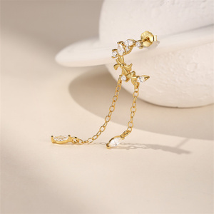 Pendiente de Diseño Moderno con Forma de Mariposa, Geometría, Circonita, Estrella y Luna - Product Image 3