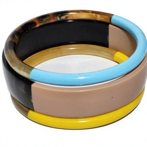 Ensemble de bracelets en résine acrylique colorée avec motifs à pois et rayures, bijoux de mode unisexe, bracelets mignons et élégants pour femme - Product Image 5