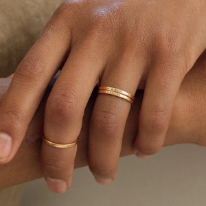 Nome della data inciso su misura Skinny <span class=keywords><strong>Band</strong></span> deliny impilamento nome anello per la sua moda in acciaio inox gioielli da donna - Product Image 5