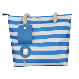 Sac à vin rouge isolé pour <span class=keywords><strong>bouteille</strong></span> unique personnalisé sac à vin de sublimation pour 1 <span class=keywords><strong>bouteille</strong></span> pour cadeau de noël de voyage sac isotherme à vin - Product Image 6