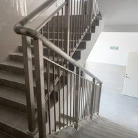 Rampe d'escalier soudée en acier inoxydable