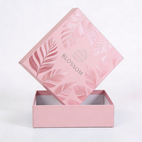 Boîte cadeau magnétique en carton noir de luxe avec insert, design personnalisé