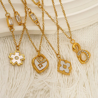 MICCI Collier Délicat Trèfle en Acier Inoxydable Plaqué Or 18K, Bijoux Anti-ternissement