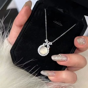 Collana con fiocco da principessa in argento sterling S999, piccolo ciondolo in calcedonio fresco per <span class=keywords><strong>donna</strong></span>, nuovo accessorio versatile 2024 - Product Image 2