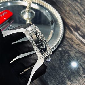 นาฬิกาข้อมือผู้ชายหรูหรา ปี 2025 คุณภาพสูง ดีไซน์เนอร์ ออกแบบ พร้อมคุณสมบัติโครงสร้างโปร่งใส รูปทรงกล่องสี่เหลี่ยม ผลิตในประเทศจีน - Product Image 3