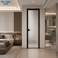 Alucasa Basit Tasarımlı Alüminyum Cam Banyo Kapısı, İtmeli Çekmeli Açılışlı, Otel Kullanımı İçin İyi Sızdırmazlık Sağlıyor