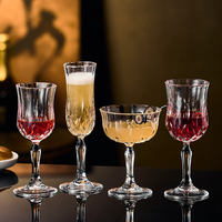 Service de Verres à Pied Élégants Effet Cristal 2026 – Gobelets à Vin en Verre Taillé Vintage Motif Feux d'Artifice Qualité Supérieure pour Mariages et Fêtes