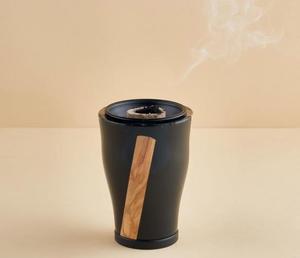 Caja de incienso de lujo de madera y resina con orificios de ventilación para una experiencia segura de quemado de incienso. - Product Image 1