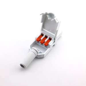 IEC C13 C14 Anschlussblock Schnellverbindungs-Stromadapter 10A Stecker Buchse Nylon Messing Fixierbare Wiederverdrahtbare Steckdose - Product Image 3