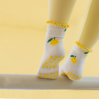 Chaussettes de Pilates antidérapantes à volants pour femmes Mignon Coton Bambou Yoga Grippy Socks Custom Pilates