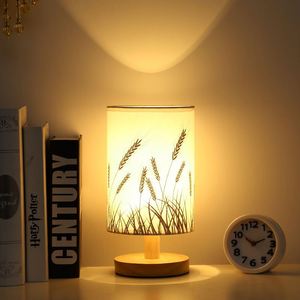 Lampe de table USB en bois massif nordique avec revêtement en tissu, lampe de chevet pour chambre à coucher, lampe de nuit LED pour bureau, vente en gros, lampe LED créative - Product Image 1