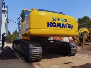 รถขุดตีนตะขาบ Komatsu PC300-7 มือสอง พร้อมเอกสารครบถ้วน เครื่องจักรก่อสร้างสำหรับงานหนัก - Product Image 6