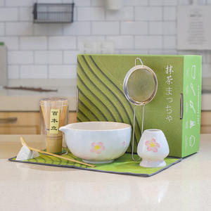 Ensemble de thé matcha japonais peint à la main, bol avec bec incliné, mélangeur, cuillère à thé, Chaxian, ensemble de sept pièces artisanal pour matcha - Product Image 3