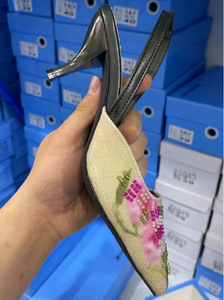 Décolleté Retro tacco alto da <span class=keywords><strong>donna</strong></span> nuove scarpe ricamate a punta con collezione Joker stile repubblica cinese - Product Image 6