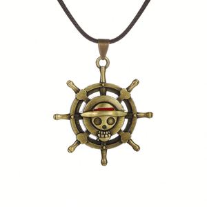 Accessoires de sac rétro One Piece : Pendentif chapeau Luffy Ace, Collier avec affiche de recherche Barbe Blanche, Porte-clés en métal - Product Image 3