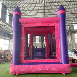 Aire de jeux extérieure moderne pour famille heureuse, toboggan aquatique, château gonflable, trampoline gonflable pour enfants - Product Image 3