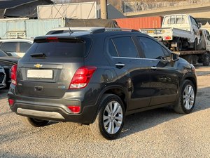 Sans accident, choix populaire 2017, GRIS, le nouveau Trax, SUV compact diesel, toit ouvrant, une excellente valeur, voiture compacte diesel - Product Image 2