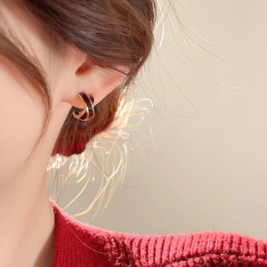 Orecchini a perno con fiocco a nastro rosso da donna, gioielli per l'orecchio dolci e adatti all'uso quotidiano - Product Image 6