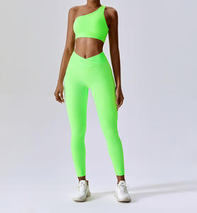 Abbigliamento Fitness con Logo personalizzato alla moda 2023 Sexy e traspirante per allenamento Crop <span class=keywords><strong>top</strong></span> a coste semplici Neon monospalla reggiseno sportivo da donna - Product Image 3