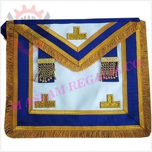 ผ้ากันเปื้อน WM ของจังหวัดลายดอกกุหลาบจากราชกกุธภัณฑ์อังกฤษ - Product Image 6