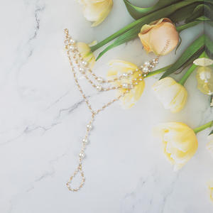 Chaîne de cheville bohème en fausses perles plaquée or pour femme, bijou de fête tendance - Product Image 3