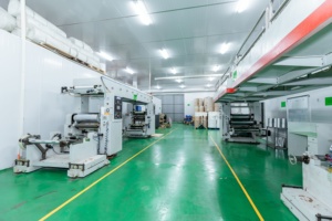Oferta Especial: Revestimiento/Junta de Aluminio Transpirable a Prueba de Fugas para Tapas de Botellas con Inducción Química, Hecho a Medida en Vietnam, Ampliamente Utilizado - Product Image 6
