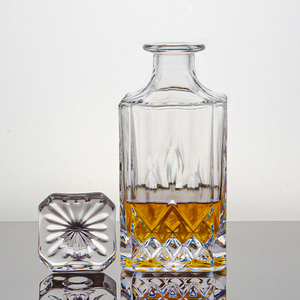 Decanter per Whisky con Tappo in Vetro 25 oz 750ml Trasparente Senza Piombo Cristallo per Liquori Alcolici Vino Brandy Bourbon - Product Image 3