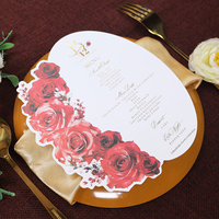 Hochwertige Ovale Hochzeitsmenükarte mit Rotem Blumendesign und Individuellem Text für Luxuriöse Hochzeiten und Besondere Anlässe Tischdekoration