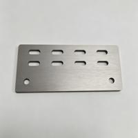 Plaque de réglage à fentes de haute précision découpée au laser en tôle, avec trous ronds fendus