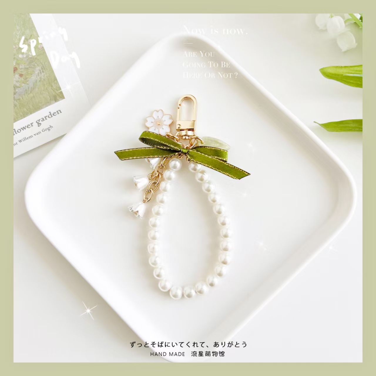 Lily-of-the-valley bow pearl necklace