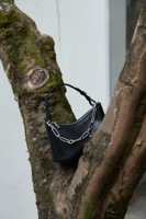 Bolso de hombro de cuero con cadena gruesa, bolsos de diseñador al por mayor, bolso hobo de media luna para llevar bajo el brazo, abastecimiento para boutiques de marca privada