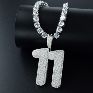 Colgante de Moissanita Personalizado de Plata 925 con Número 11 Engastado en Pavé, Joyería Unisex Estilo Hip Hop Rap, Accesorio para Uso Diario y Fiestas - Product Image 3