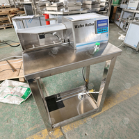 Machine commerciale à rouler les fruits et les baies d'aubépine |   Équipement pour la fabrication de gaufres roulées / de collations aux fruits