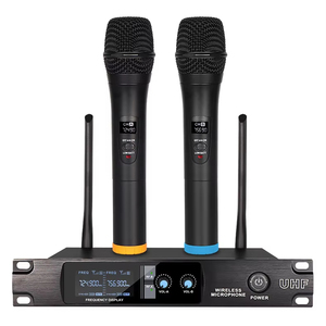 Microphone sans fil UHF à main Debra Audio D-240 4 canaux, directivité cardioïde, réduction du bruit, métal, karaoké/parole, XLR - Product Image 1
