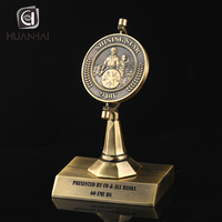 Fabricant de trophées et de boucliers personnalisés en métal avec logo 3D en forme de pièce de monnaie