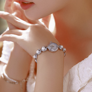 Reloj de Pulsera de Cuarzo con Cadena de Perlas Elegante y Vintage para Mujer, con Esfera Redonda Delicada, Reloj de Joyería de Moda de Lujo para Uso Diario - Product Image 4