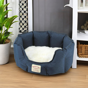 Cama de lujo para mascotas Cordoury de tartán, cama acogedora de felpa para perros, terciopelo Oxford, materiales de fibra de piel sintética de plástico, cartón elegante clásico moderno - Product Image 1