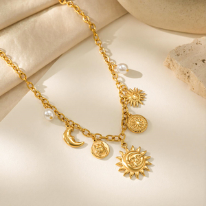 Collana con Ciondoli Multipli a Tema Celeste Sole Luna <span class=keywords><strong>Scarabeo</strong></span> in Acciaio Inossidabile Placcato Oro PVD 18K, Impermeabile, Inossidabile, Gioielli Robusti - Product Image 2