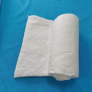 Tissu non tissé en coton isolant thermique Meltblown 100% polypropylène pour rembourrage de stores extérieurs - Product Image 3
