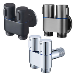 Noyau de cuivre complet noir double pistolet robinet un-deux vanne triangulaire Double contrôle ménage avec pommeaux de <span class=keywords><strong>douche</strong></span> miroir - Product Image 1