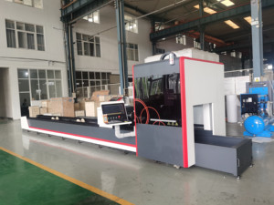 Máquina <span class=keywords><strong>de</strong></span> Corte <span class=keywords><strong>de</strong></span> Tubos por Láser <span class=keywords><strong>de</strong></span> Fibra CNC <span class=keywords><strong>de</strong></span> 2000W y 6M con Cortador Láser <span class=keywords><strong>de</strong></span> Alta Precisión Estándar Europeo para Todo Tipo <span class=keywords><strong>de</strong></span> Tubos Metálicos - Product Image 1