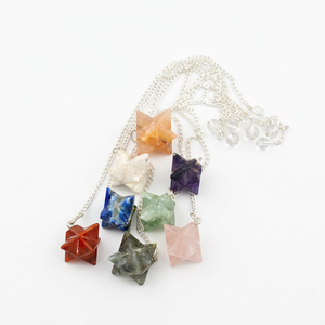 Pendule de radiesthésie en cristal de Markaba sculpté à la main en pierre précieuse naturelle, avec sensation tactile réelle, 7 Chakras Reiki - Product Image 1