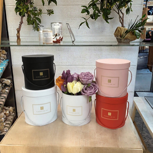 Set di Scatole Regalo di Alta Qualità in Cartone Goffrato con Coperchio Arrotondato, Base e Corda, Riciclabili, Logo Personalizzabile, Colori Rosso/<span class=keywords><strong>Rosa</strong></span>/Bianco, per la <span class=keywords><strong>Mamma</strong></span> - Product Image 3