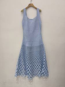 Nuevas llegadas de Bettergirl, Primavera 2026, Nuevo conjunto de vestido con tirantes y cárdigan de punto calado con diamantes, estilo francés elegante y moderno. - Product Image 5