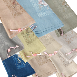Hijab de tela Premium serie Nara bufanda de algodón hecha a mano elegante mujer musulmana transpirable 10 colores de primavera que marcan tendencia para mujer - Product Image 1