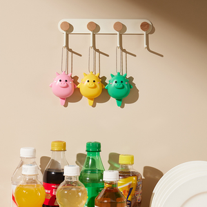 Ouvre-bouteille manuel multifonction 2-en-1 Zenidoo de forme ronde pour bouchons en plastique et canettes de soda, mini outil portable porte-clés - Product Image 2