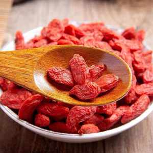 Baies de <span class=keywords><strong>Goji</strong></span> séchées biologiques de qualité supérieure Fruits secs naturels pour l'assaisonnement et les épices avec des avantages pour la santé Approvisionnement en gros en vrac - Product Image 3